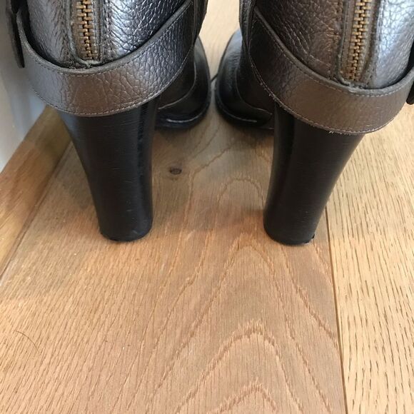 Neiman Marcus Brazilian Leather boor with Brass solid hardware - Picture 8 of 11